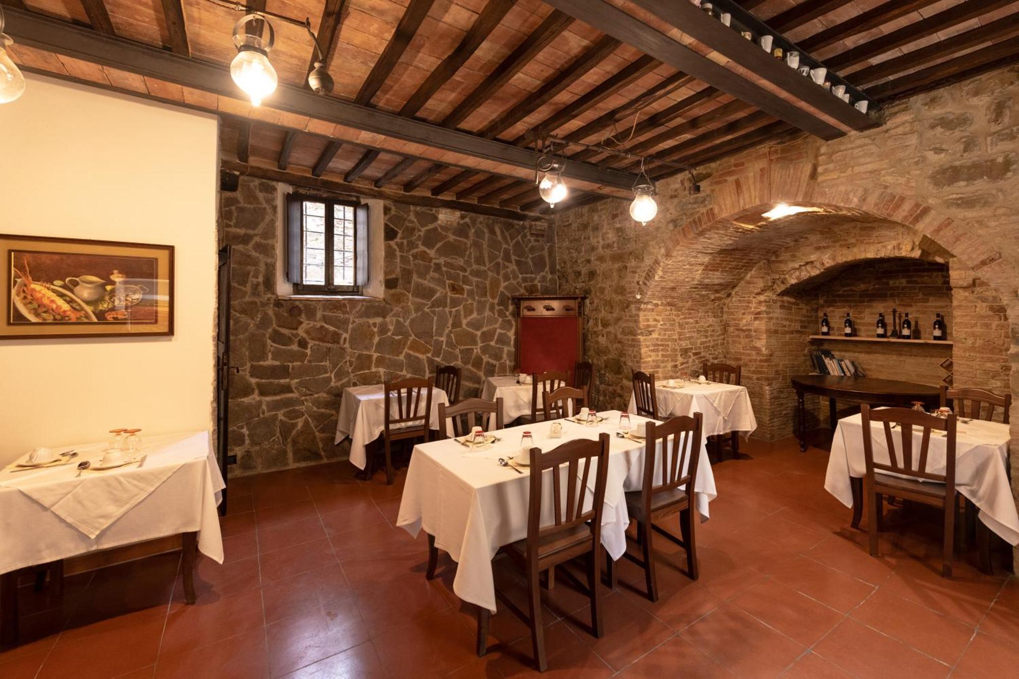 Il Palazzo Del Cardinale Bed & Breakfast มอนตาลชิโน ภายนอก รูปภาพ