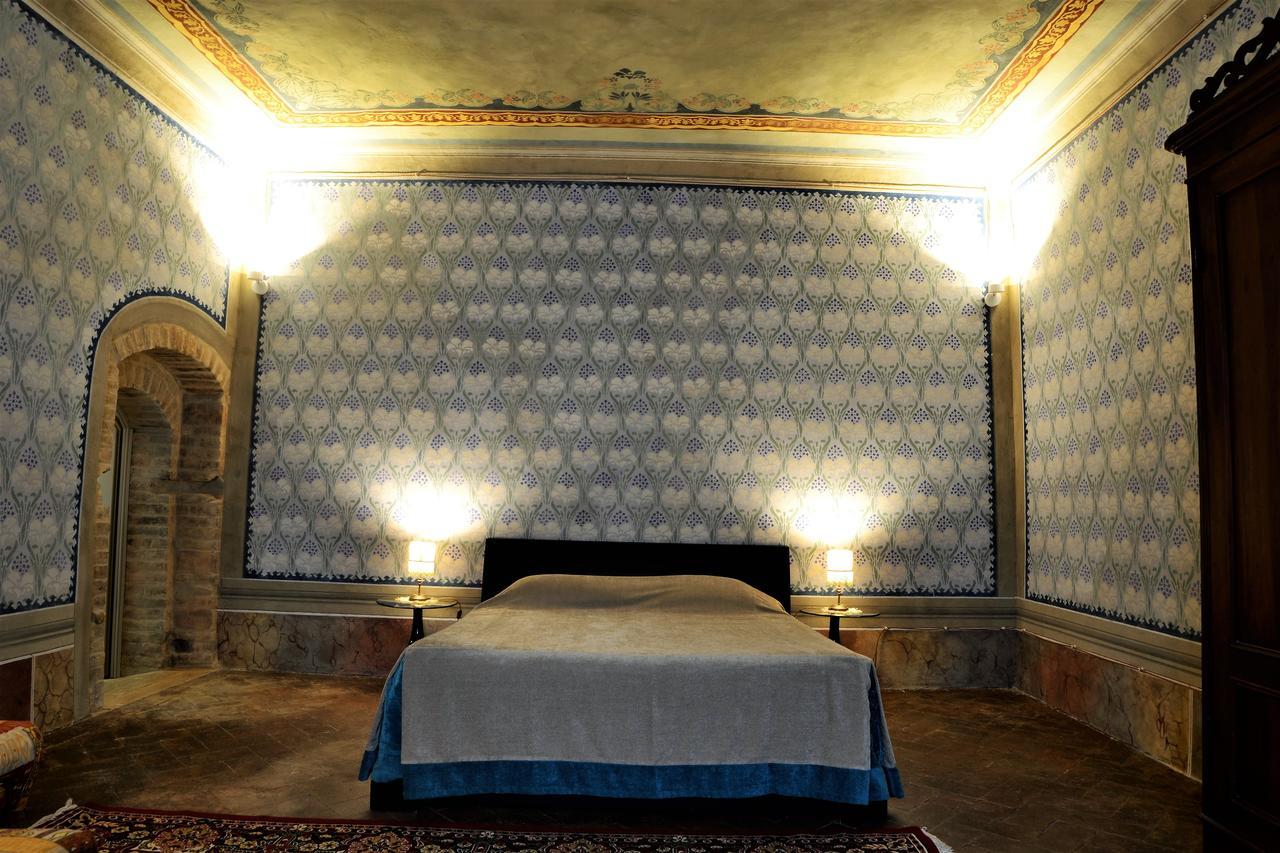 Il Palazzo Del Cardinale Bed & Breakfast มอนตาลชิโน ห้อง รูปภาพ