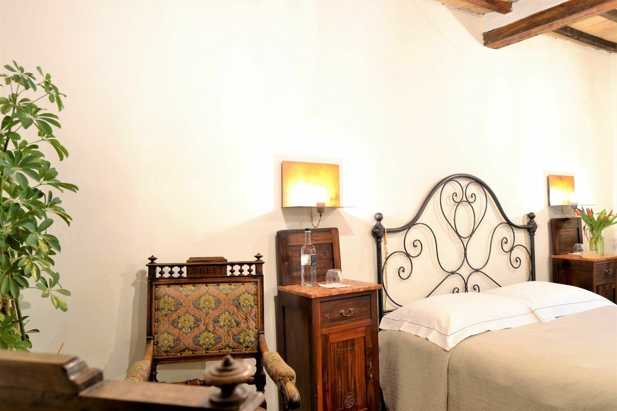 Il Palazzo Del Cardinale Bed & Breakfast มอนตาลชิโน ภายนอก รูปภาพ